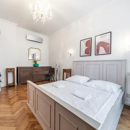 Dusni Street Gem Apartment Prague
